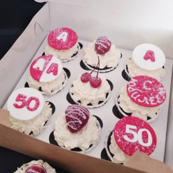 Капкейки братьям близнецам на юбилей 50 лет