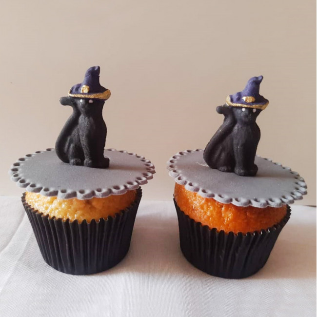 Капкейки черные кошки на Halloween