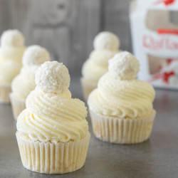 Капкейки Raffaello