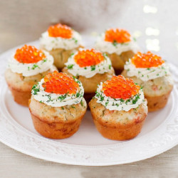 Капкейки с икрой