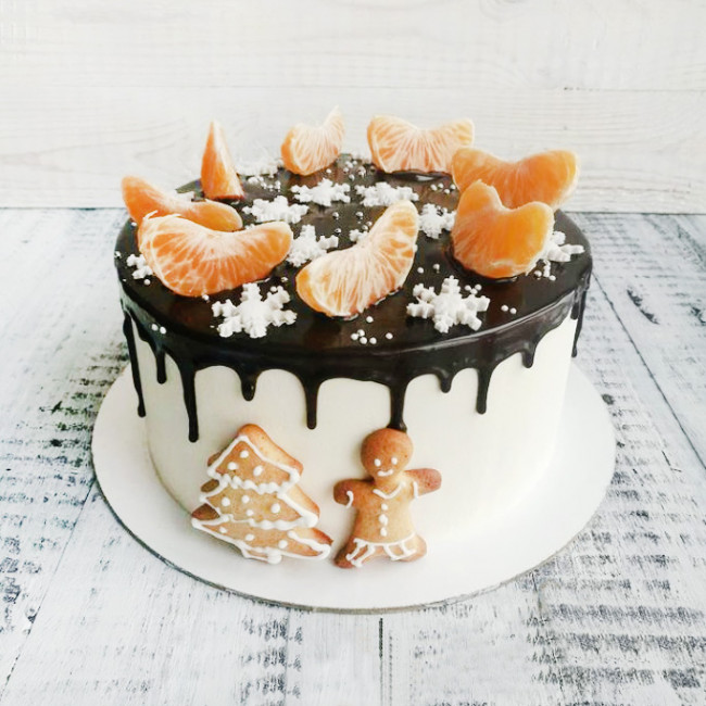 Новогодний торт с дольками мандарины