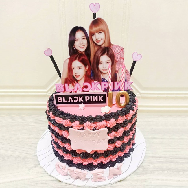 Торт BlackPink на 10 лет