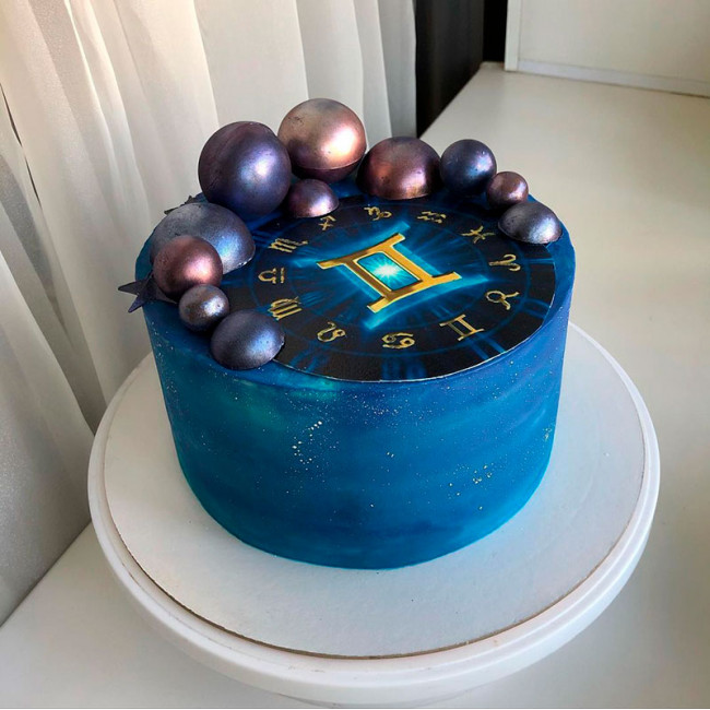 Космический торт Близнецы